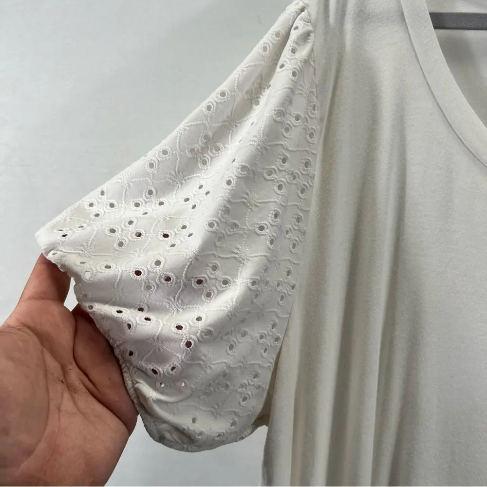 Torrid Eyelet Puff Sleeve Classic Fit Super Soft Scoop Blouse 0820 - Picture 4 of 11